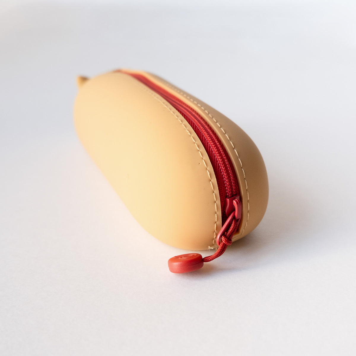 PuniLabo Lying Pen Pouch