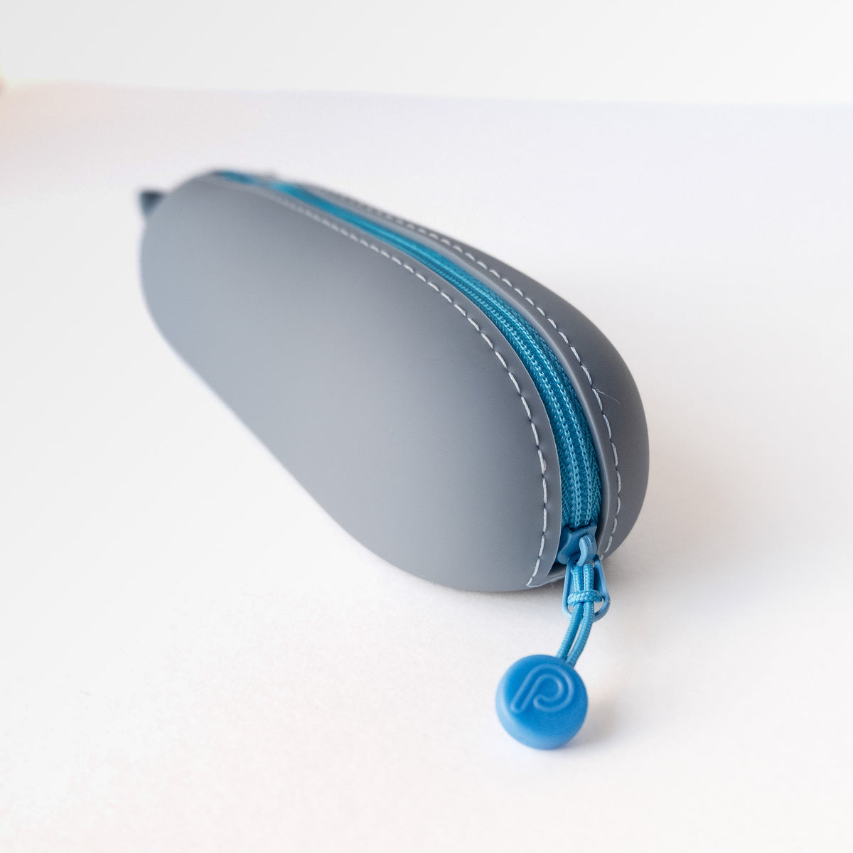 PuniLabo Lying Pen Pouch