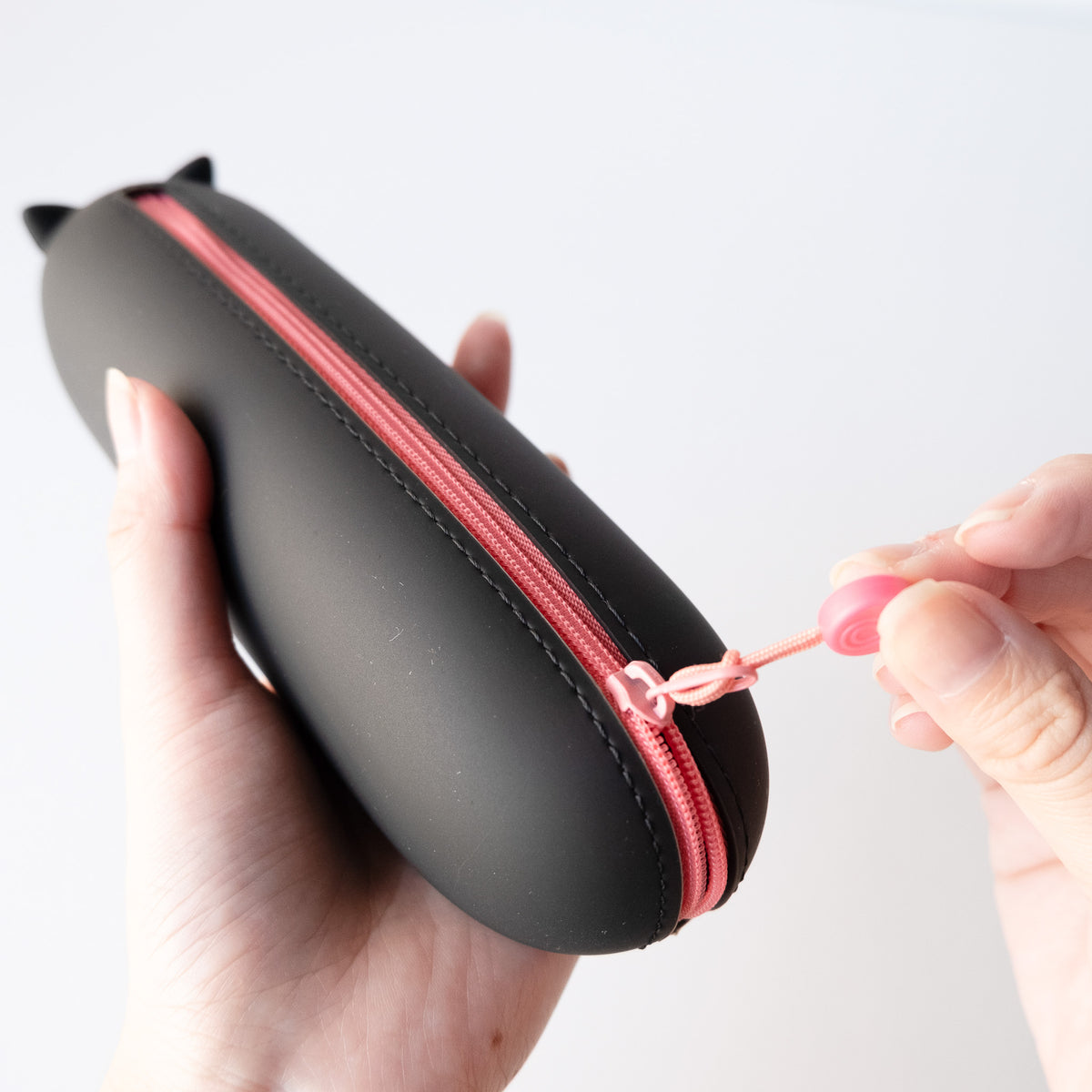 PuniLabo Lying Pen Pouch